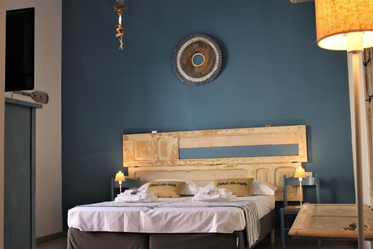 Li Perrini Boutique B&B Acquarica Екстер'єр фото