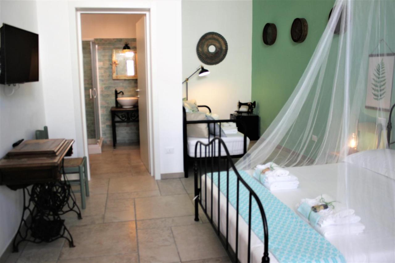 Li Perrini Boutique B&B Acquarica Екстер'єр фото