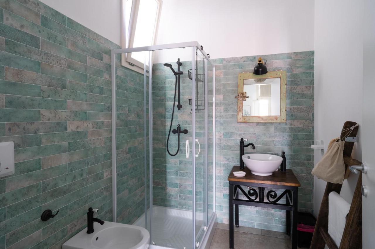 Li Perrini Boutique B&B Acquarica Екстер'єр фото