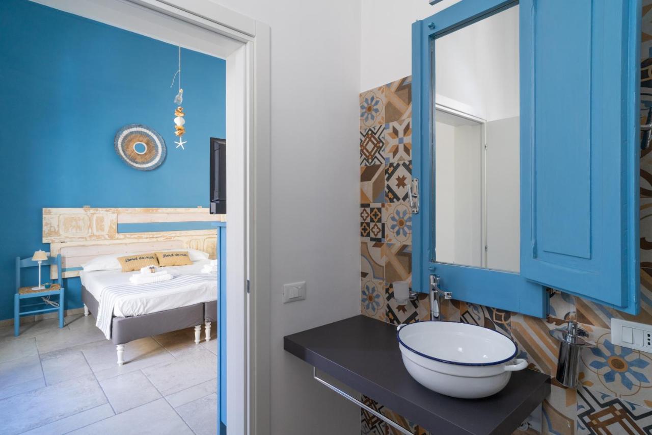 Li Perrini Boutique B&B Acquarica Екстер'єр фото