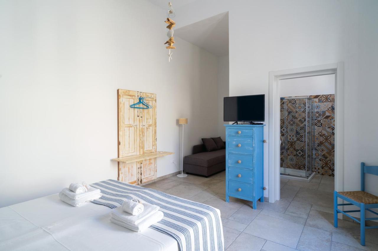 Li Perrini Boutique B&B Acquarica Екстер'єр фото