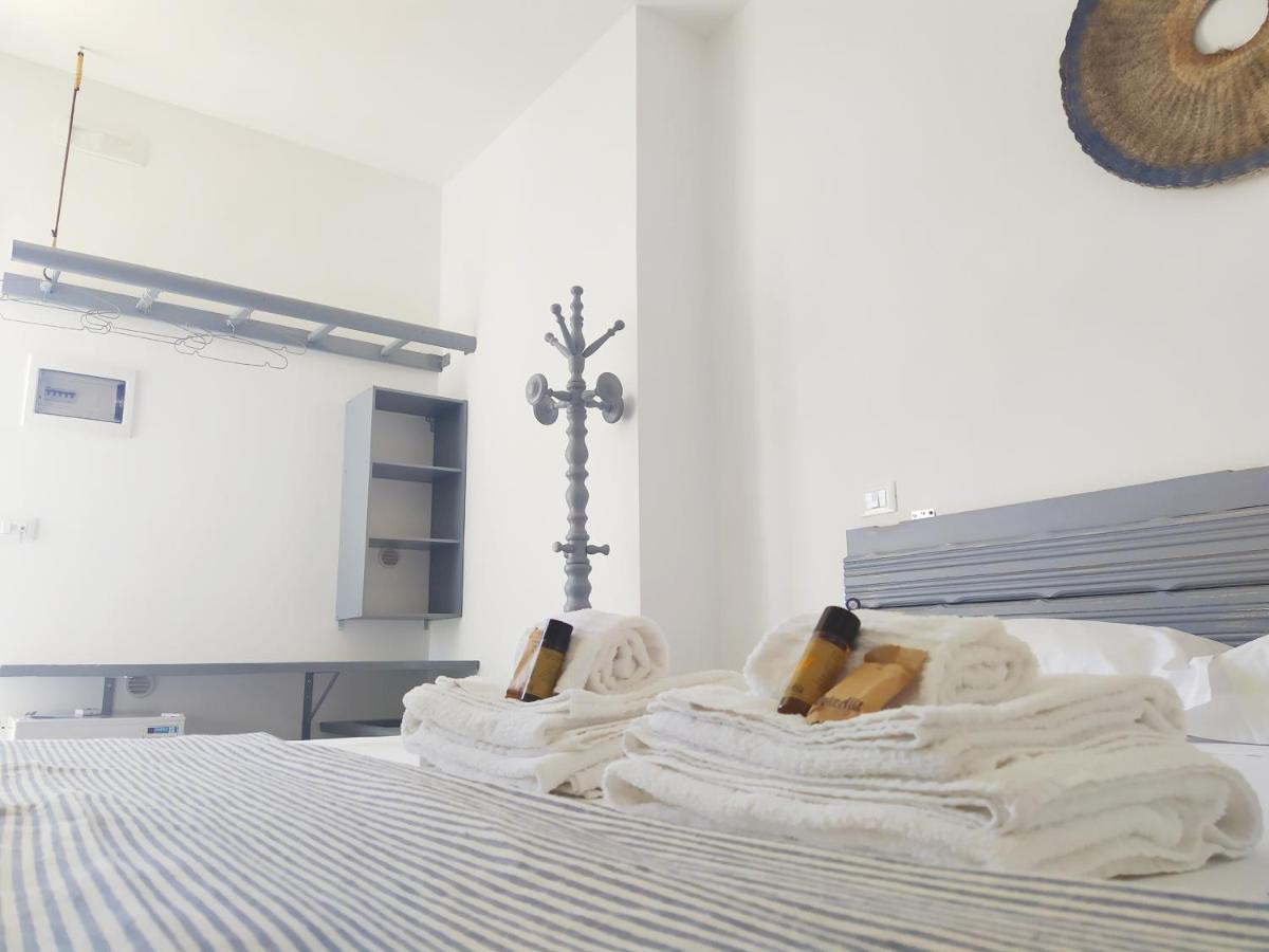 Li Perrini Boutique B&B Acquarica Екстер'єр фото